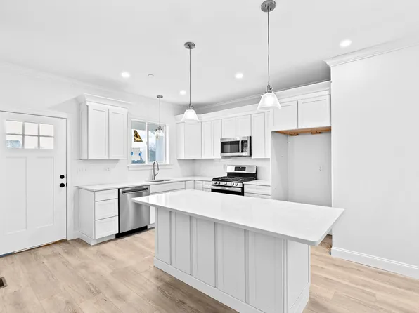 3 Wildwood Lane #A, Sagamore Beach, MA 02562