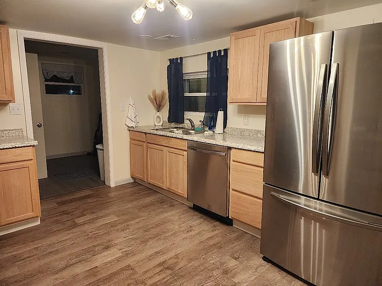 109 Curtis Ave — Photo 13