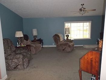 5th image of 247 Mill St
