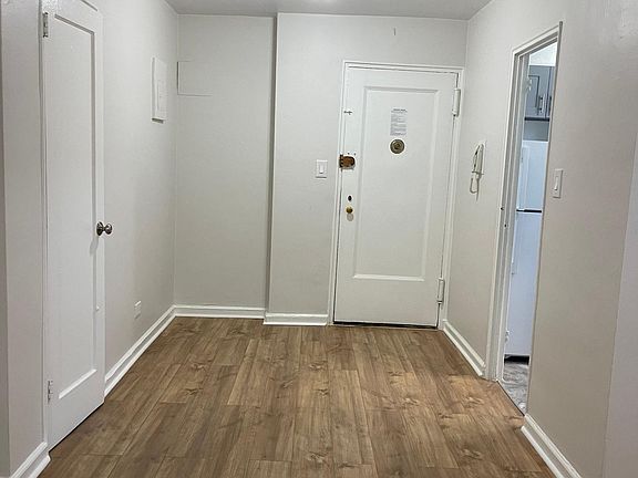 5th image of 4364 Katonah Ave #1B