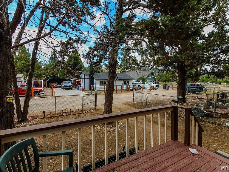 2084 8th Ln — Photo 2
