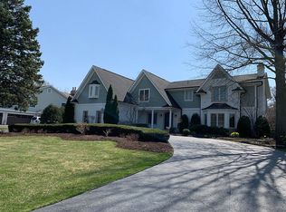 6 Charleston Rd, Hinsdale, IL 60521