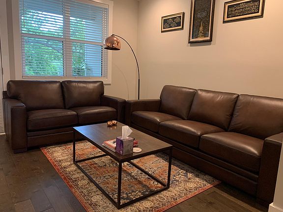 4th image of 1142 E 36th St #1142