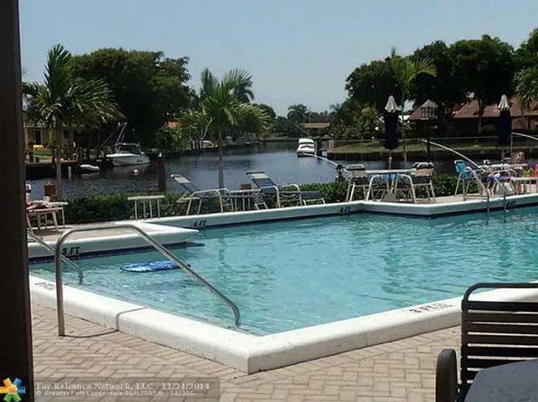 160 Cypress Club Dr APT 607, Pompano Beach, FL 33060