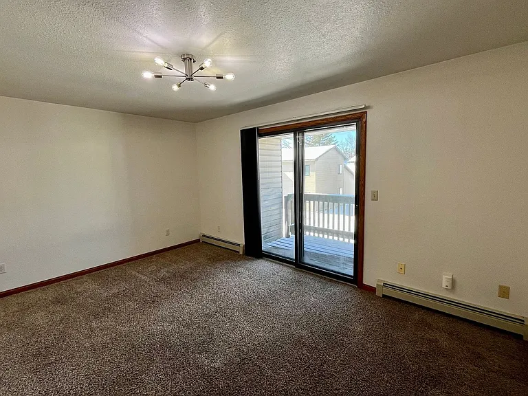 1216 N Point Dr — Photo 8
