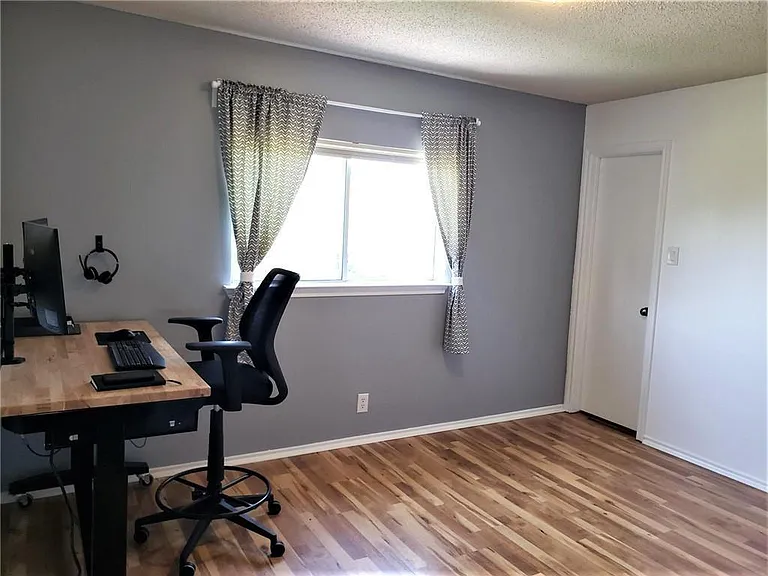 2960 S Donnell Dr — Photo 9