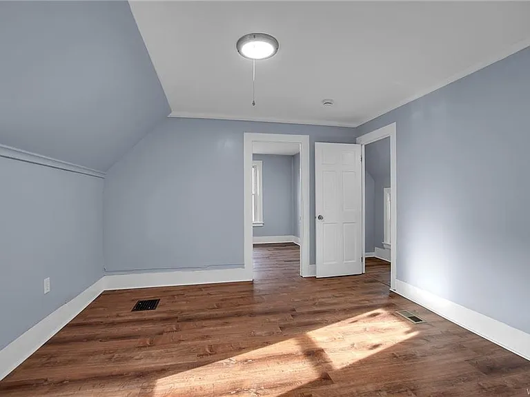 147 Gorton St — Photo 21