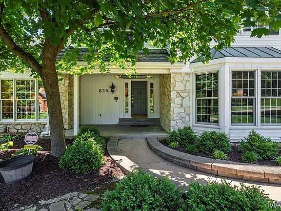 2nd image of 825 Greenwich Green Ln