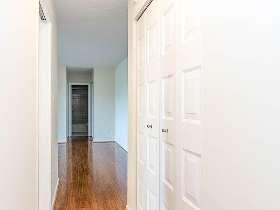 5th image of 2300 Pimmit Dr APT 1016