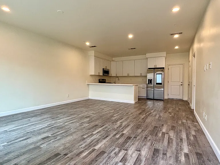 16425 Arrow Blvd #1110 — Photo 3