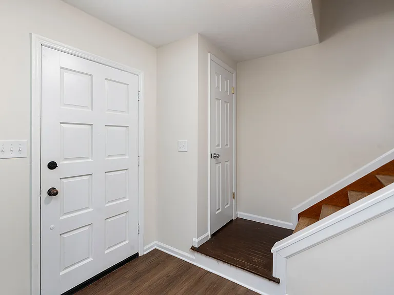 921 Dogwood Cir — Photo 5