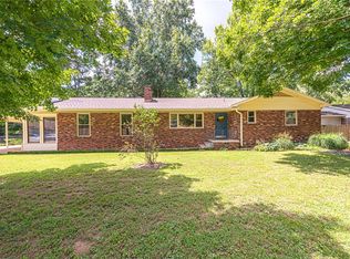 1501 E Stubblefield Rd, Fayetteville, AR 72703
