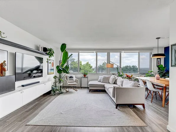 11801 Rockville Pike APT 813, Rockville, MD 20852