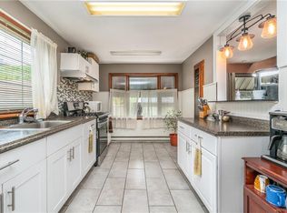35 Greenwood Pl, Buffalo, NY 14213