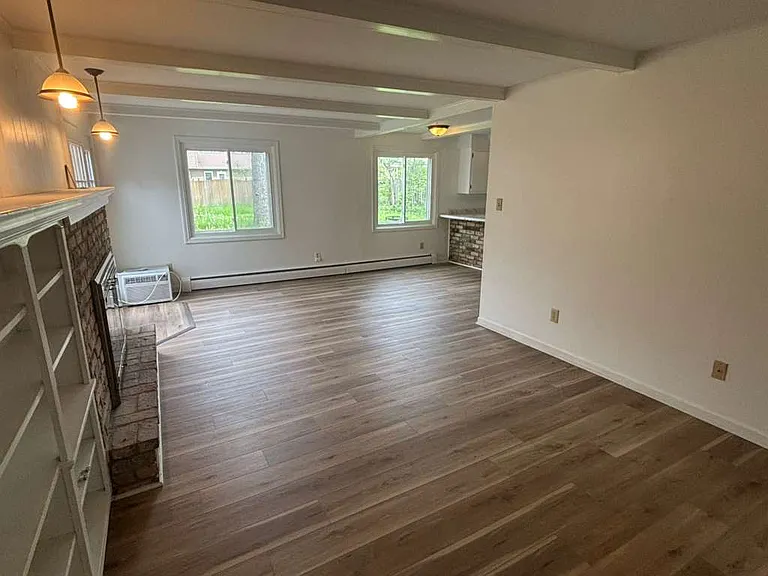 4317 Tamarack Dr — Photo 9