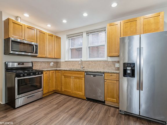 2nd image of 5001 W Grace St #1