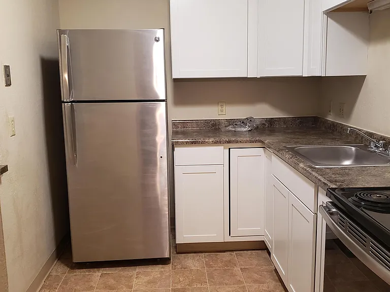 1101 Cato Ln — Photo 1