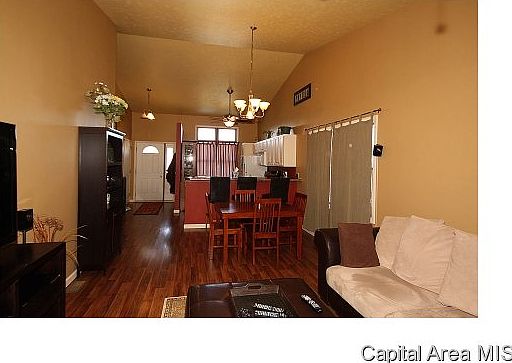 5th image of 446 Pine View Dr