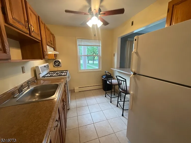 47 Hinchman Ave #1C — Photo 6