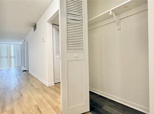 1830 Dixieanna St #404, Hollywood, FL 33020