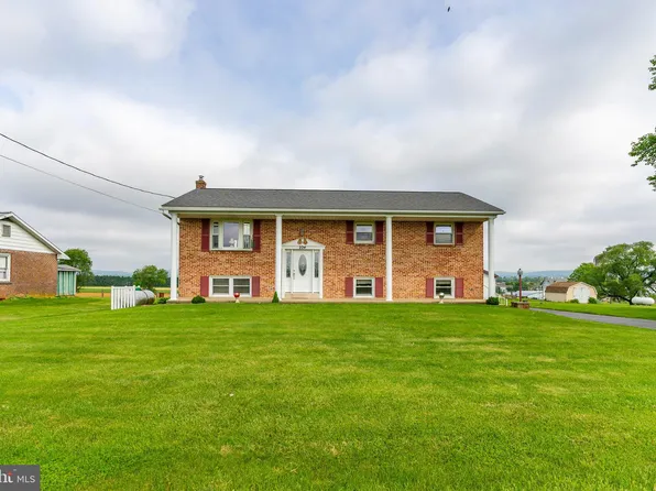 224 S Market St, Ephrata, PA 17522