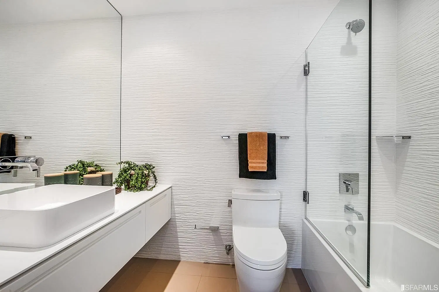 2 bed, 2.5 bath, 1456 sqft, $3,250 — Photo 2