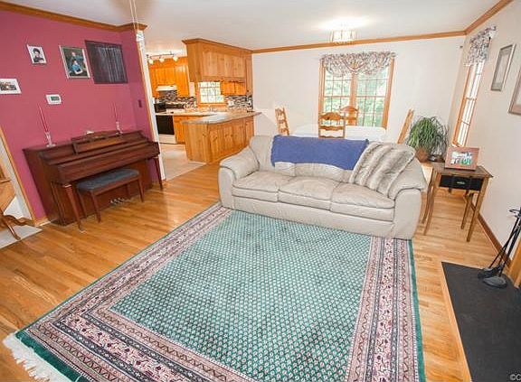 5th image of 2570 Glenridge Ct