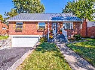 2082 Rollingridge Ln, Cincinnati, OH 45238