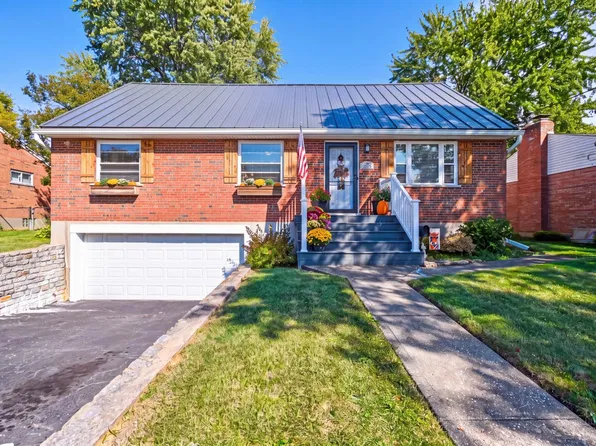 2082 Rollingridge Ln, Cincinnati, OH 45238