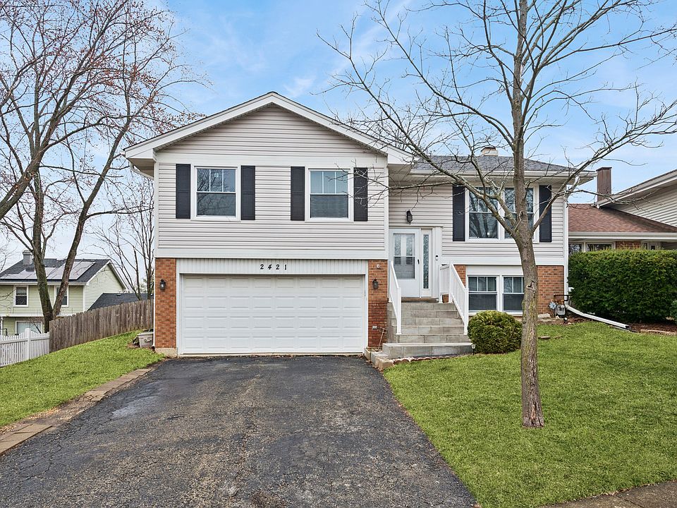 1st image of 2421 Royal Dr #1