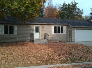 2173 Cardinal Ln, Mound, MN 55364