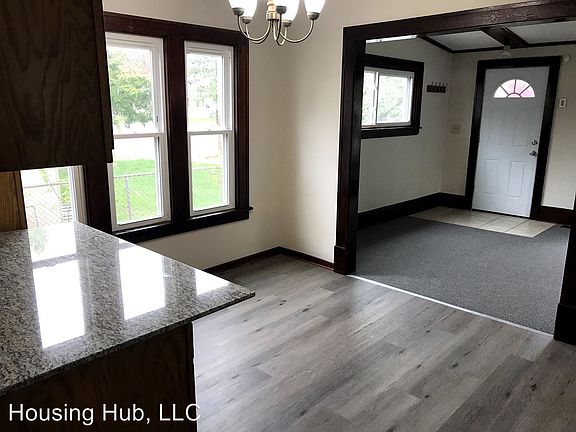 3rd image of 2088 Stillwater Ave