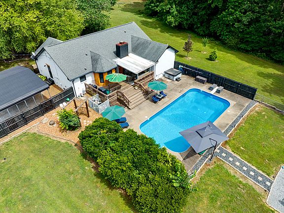 5th image of 2552 Farms Cir