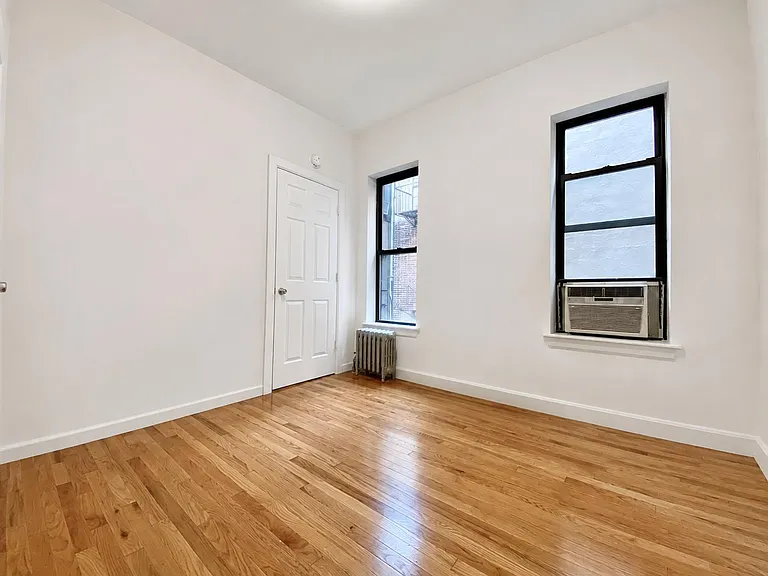 1270 1st Ave #5C — Photo 2