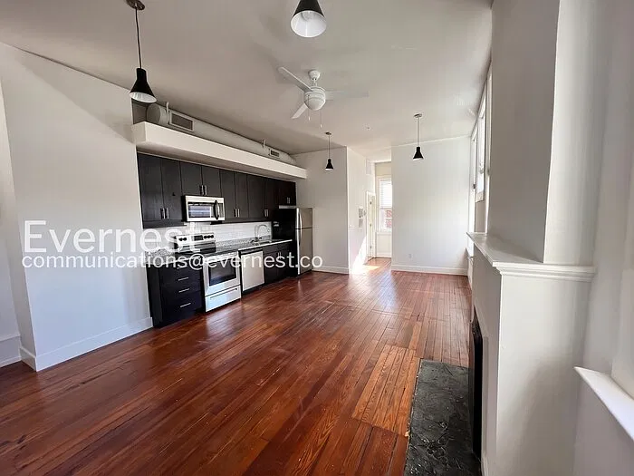 Studio, 1.0 bath, 457 sqft, $1,275 — Photo 3