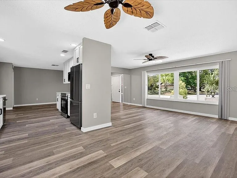 8 Blare Dr — Photo 15