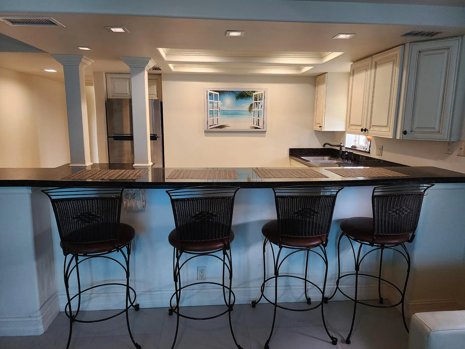 1 bed, 2.0 bath, 696 sqft, $5,000 — Photo 3