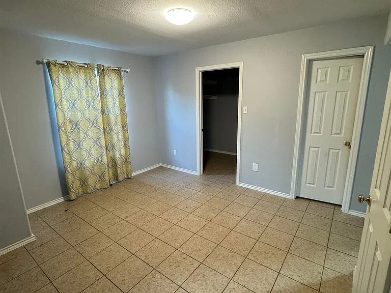 519 Gandara Dr — Photo 5