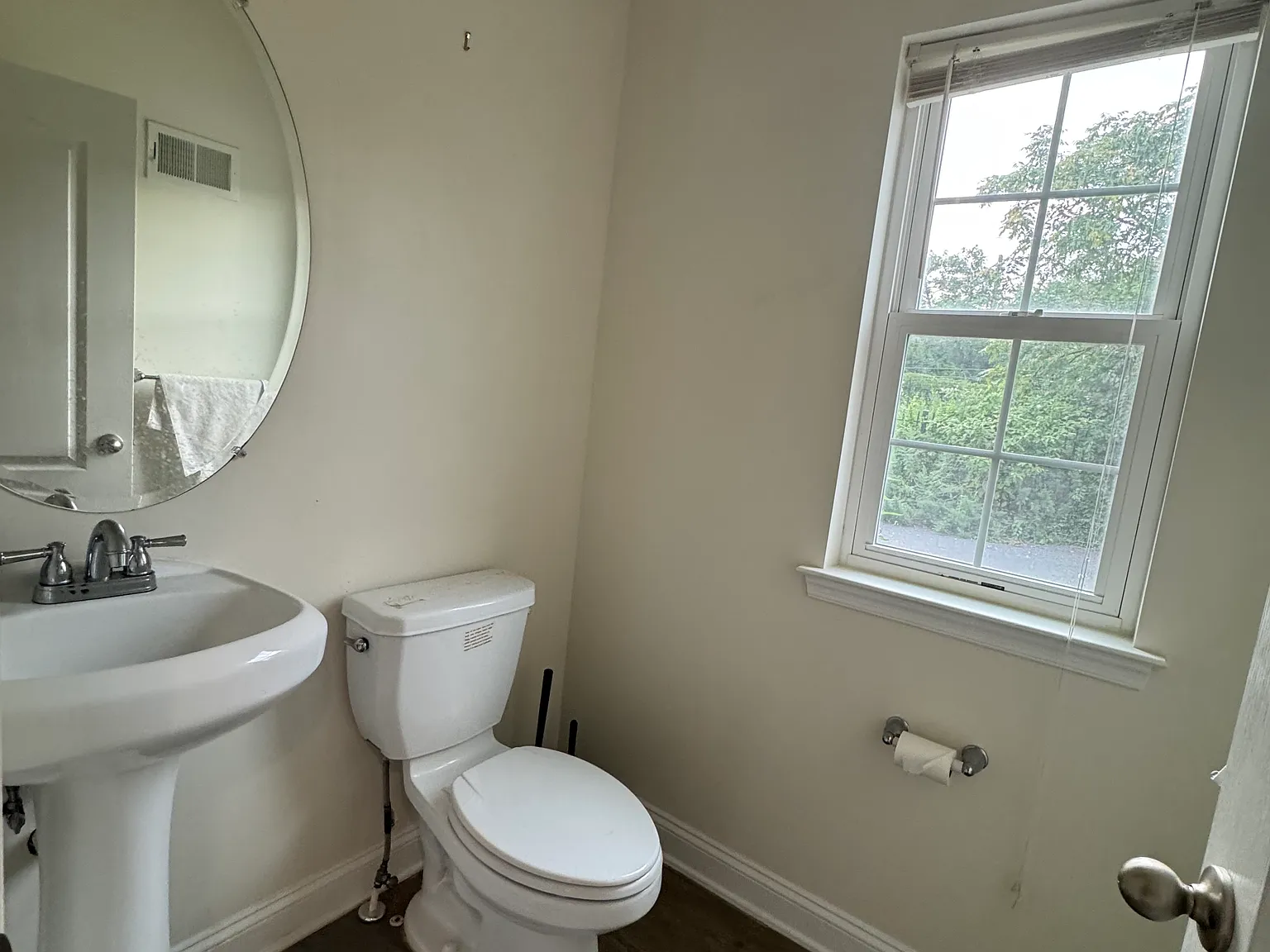 2 bed, 2.5 bath, 1250 sqft, $2,000 — Photo 3