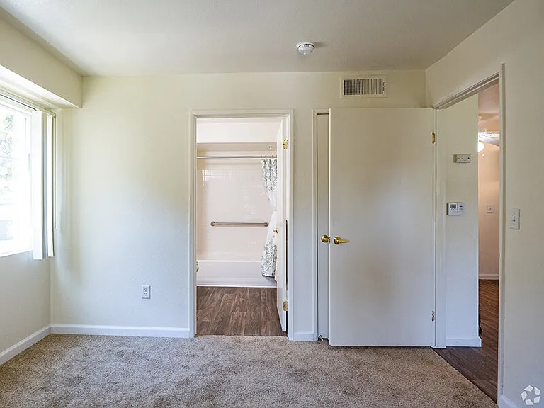 Second Street Apartments — Photo 7