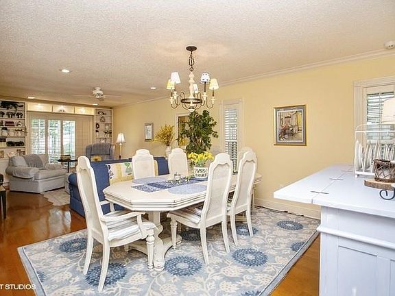 5th image of 2063 Country Side Cir S