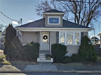 57 Balch St, Pawtucket, RI, 02861