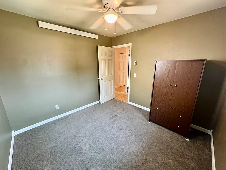 138 E Montana St — Photo 10