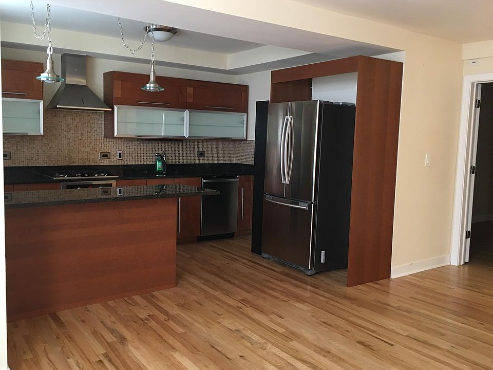 living/kitchen combo