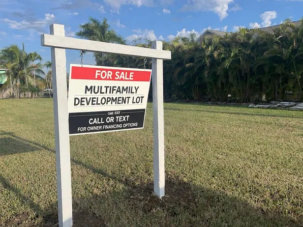 504 Buckner Ave N, Everglades City, FL 34139