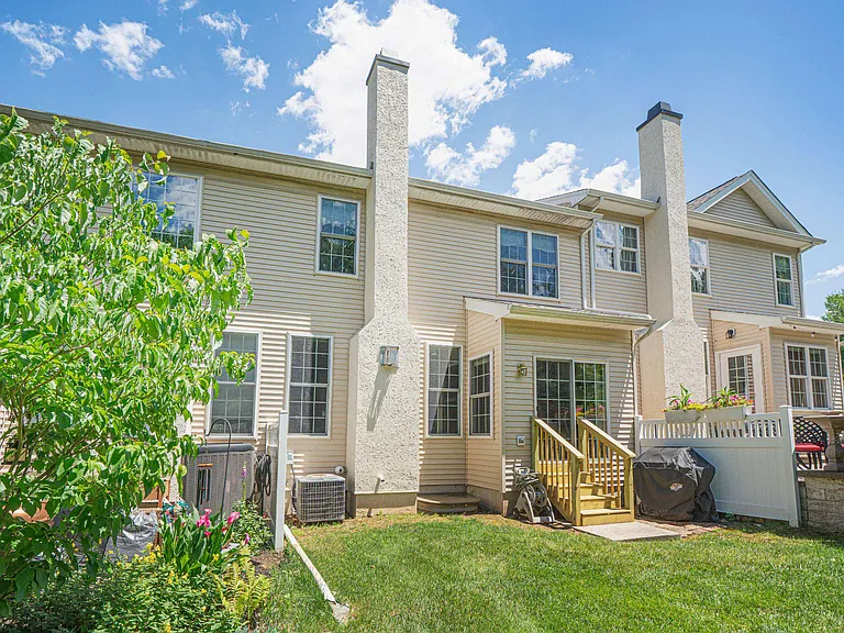 2392 S Whittmore St — Photo 40