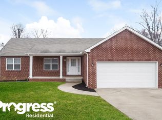 121 Mary Joe Martin Dr, La Vergne, TN 37086
