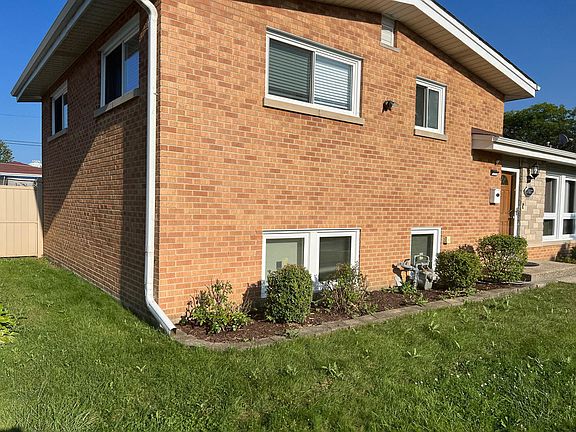5th image of 8907 Odell Ave