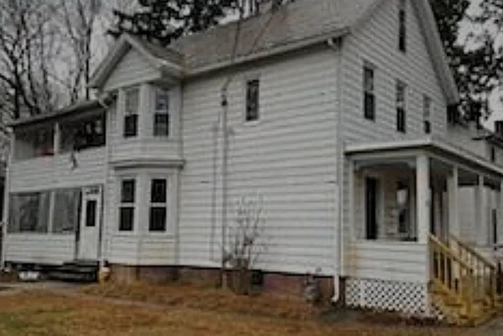 2 bed, $2,100 — Photo 1