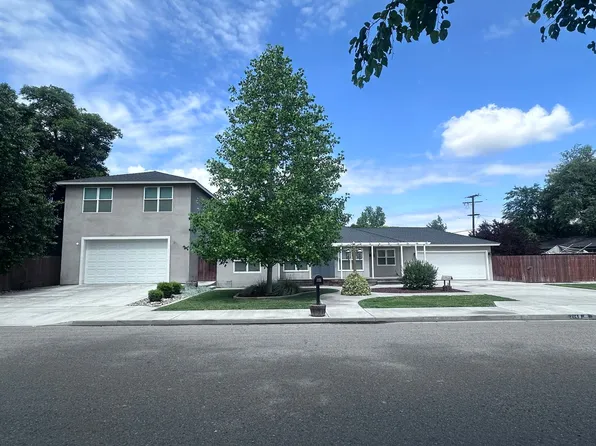 2148 E College Ave, Visalia, CA 93292